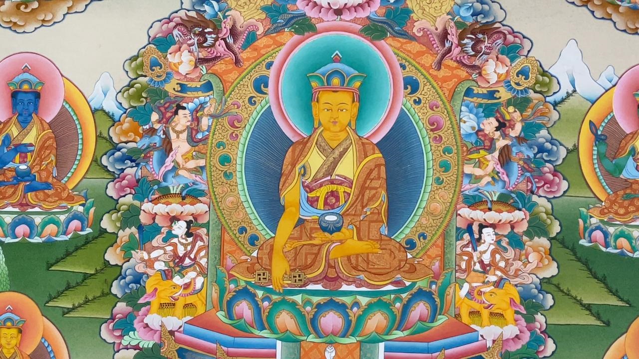 ༧གདན་ས་ཆེན་མོ་༧དཔལ་གཤེན་བསྟན་སྨན་རིའི་གླིང་དུ་བོད་ཆུ་སྟག་ལོའི་དྲི་མེད་གཤེན་གྱི་དཀའ་ཐུབ་ཆེན་མོ་ཚོགས་བཞིན་པ།