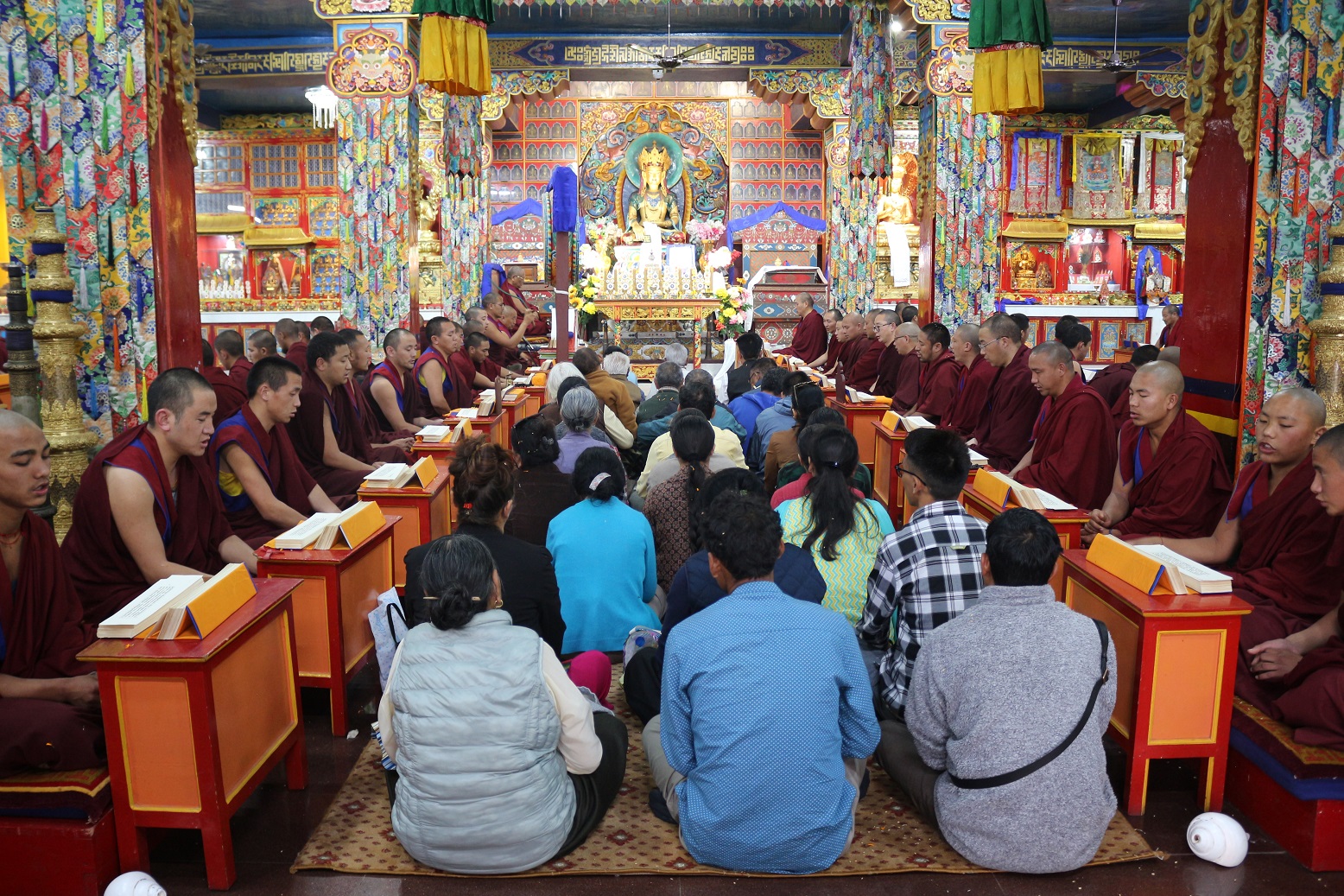 ༸གདན་ས་སྨན་རིའི་གླིང་གི་བོད་ཆུ་ཡོས་ལོའི་མ་མཆོག་སྲིད་པ་རྒྱལ་མོའི་འབུམ་ཚོགས་རྒྱས་འབུལ་ཡོངས་སུ་མཇུག་གྲུབ་པ།