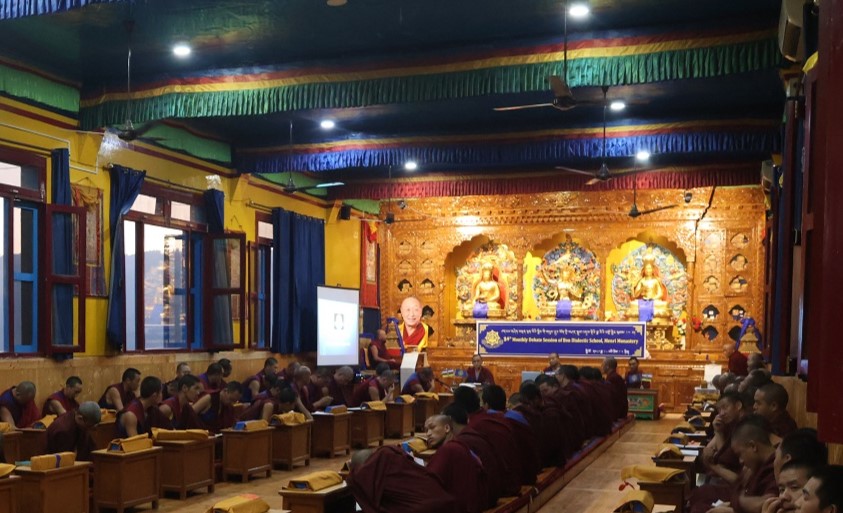 གཡུང་དྲུང་བོན་གྱི་བཤད་སྒྲུབ་འདུས་སྡེའི་ཟླ་རེའི་བགྲོ་གླེང་སྐབས་ ༡༤ པ་འཚོགས་པ། བོད་ཟླ་བརྒྱད་པ།