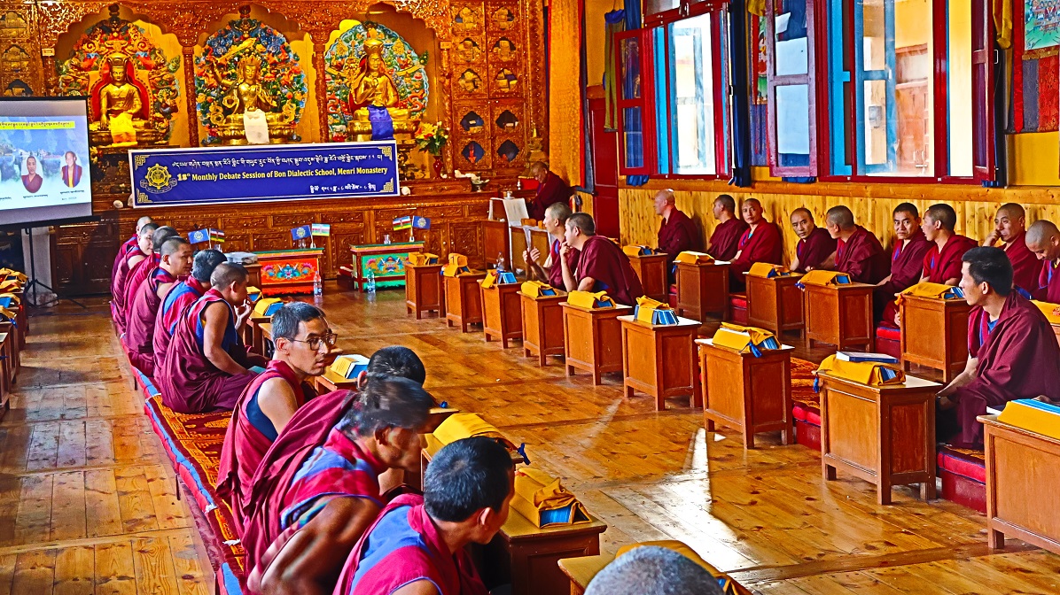 ༸གཡུང་དྲུང་བོན་གྱི་བཤད་སྒྲུབ་འདུས་སྡེའི་ཟླ་རེའི་བགྲོ་གླེང་སྐབས་ ༡༨། བོད་ཟླ་བཞི་པ།