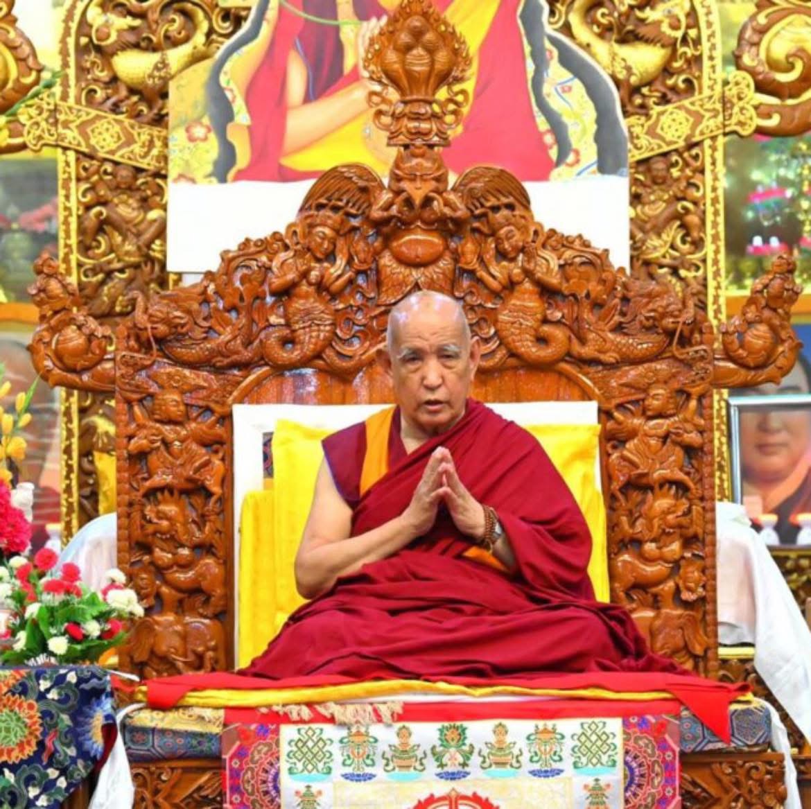 ༧རྒྱལ་བ་སྨན་རིའི་ཁྲི་འཛིན་སོ་བཞི་པ་རིན་པོ་ཆེ་མཆོག་ནས་འཇམ་དགོན་རྒྱལ་བའི་རྒྱལ་ཚབ༧སྐྱབས་རྗེ་དགའ་ལྡན་ཁྲི་ཟུར་ ༡༠༤ པ་མཆོག་དགོངས་པ་རྫོགས་པར་ཐུགས་གསོའི་འཕྲིན་ཡིག་བསྩལ་བ།